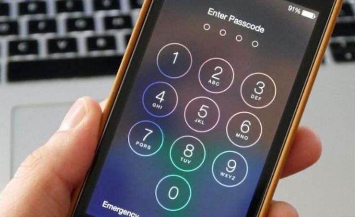 How to unlock a mobile without using the PIN, pattern or password